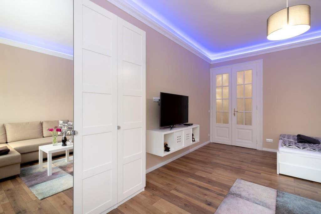 Nice And Cozy Apartment Next To The Parliament Budapest Extérieur photo