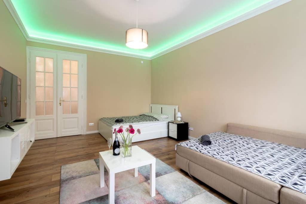 Nice And Cozy Apartment Next To The Parliament Budapest Extérieur photo