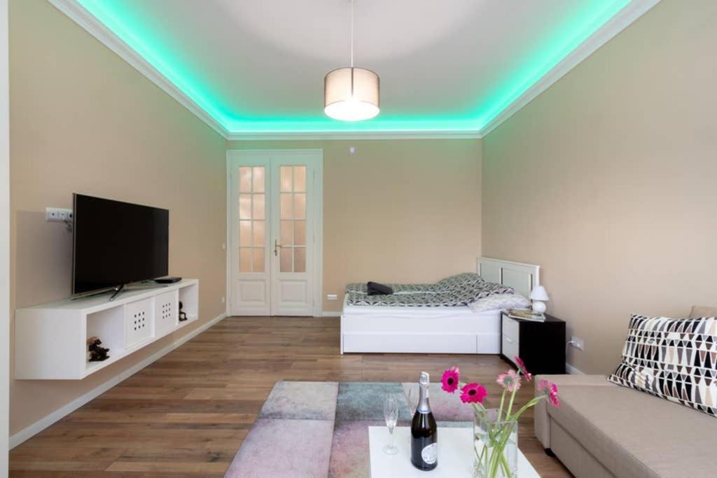 Nice And Cozy Apartment Next To The Parliament Budapest Extérieur photo
